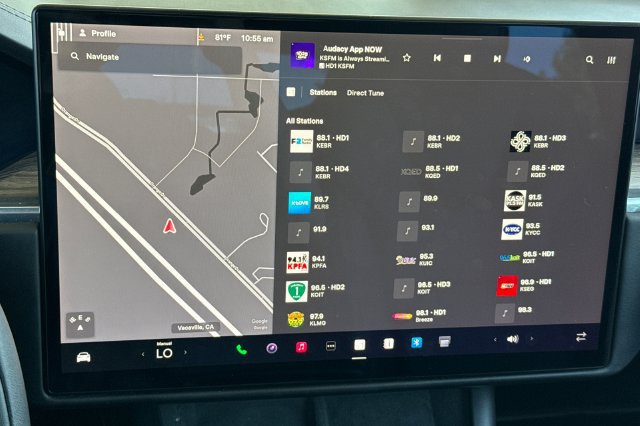 Used 2022 Tesla Model X AWD/4WD image 23