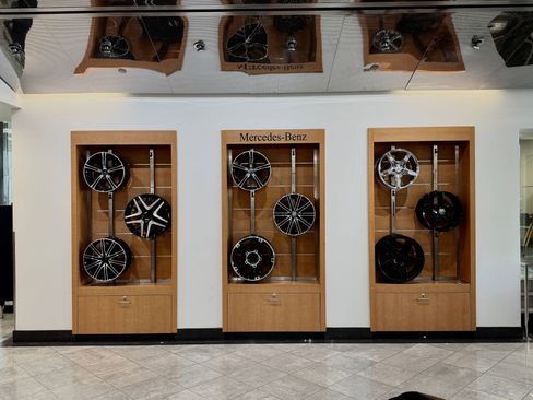 Used 2023 Mercedes-Benz GLC 300 image 9