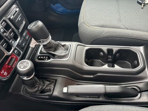 New 2025 Jeep Gladiator Willys image 19