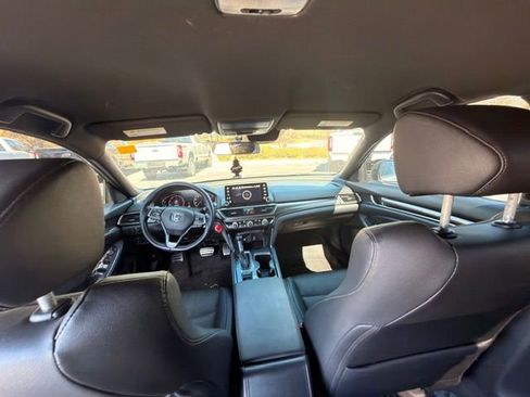 Used 2019 Honda Accord Sport image 7