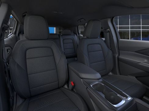 New 2026 Chevrolet Equinox EV LT image 17