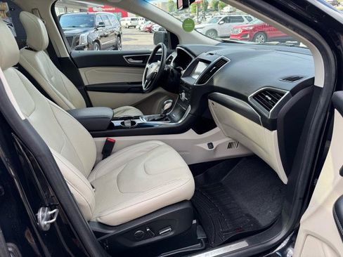 Used 2017 Ford Edge Titanium w/ Equipment Group 301A image 9