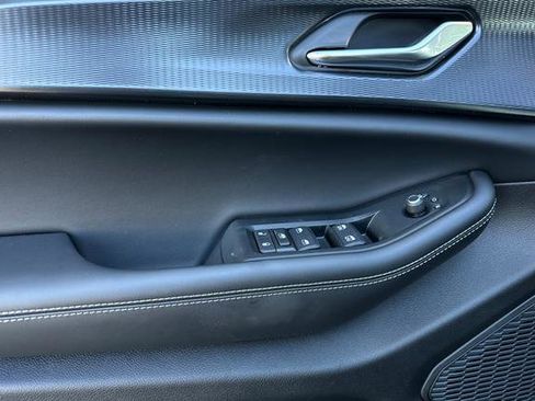 New 2025 Jeep Grand Cherokee L Laredo image 8