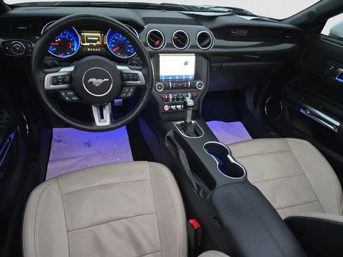 Used 2020 Ford Mustang Premium image 17