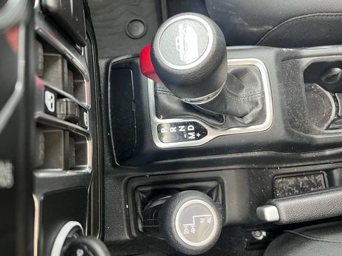 Used 2022 Jeep Gladiator Sport image 24