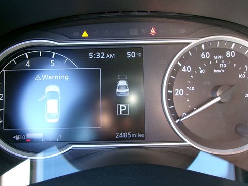 Used 2021 Nissan Versa SV image 17