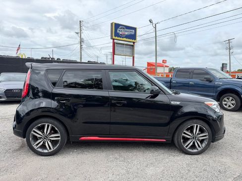 Used 2015 Kia Soul + FWD image 4