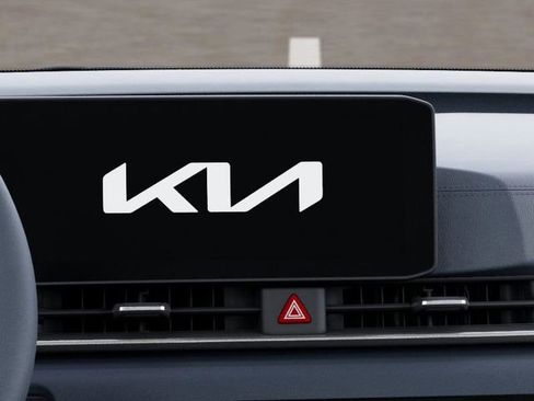 New 2025 Kia Carnival EX FWD image 25