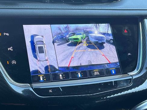 Used 2023 Cadillac XT6 Sport w/ Technology Package AWD/4WD image 34