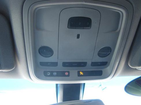 Used 2017 Cadillac XTS image 24