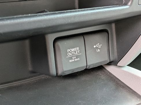 Used 2021 Honda Pilot LX image 29