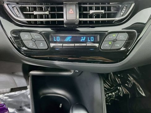 Used 2021 Toyota C-HR LE FWD image 22