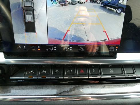 Certified 2024 Chevrolet Silverado 1500 LTZ image 31