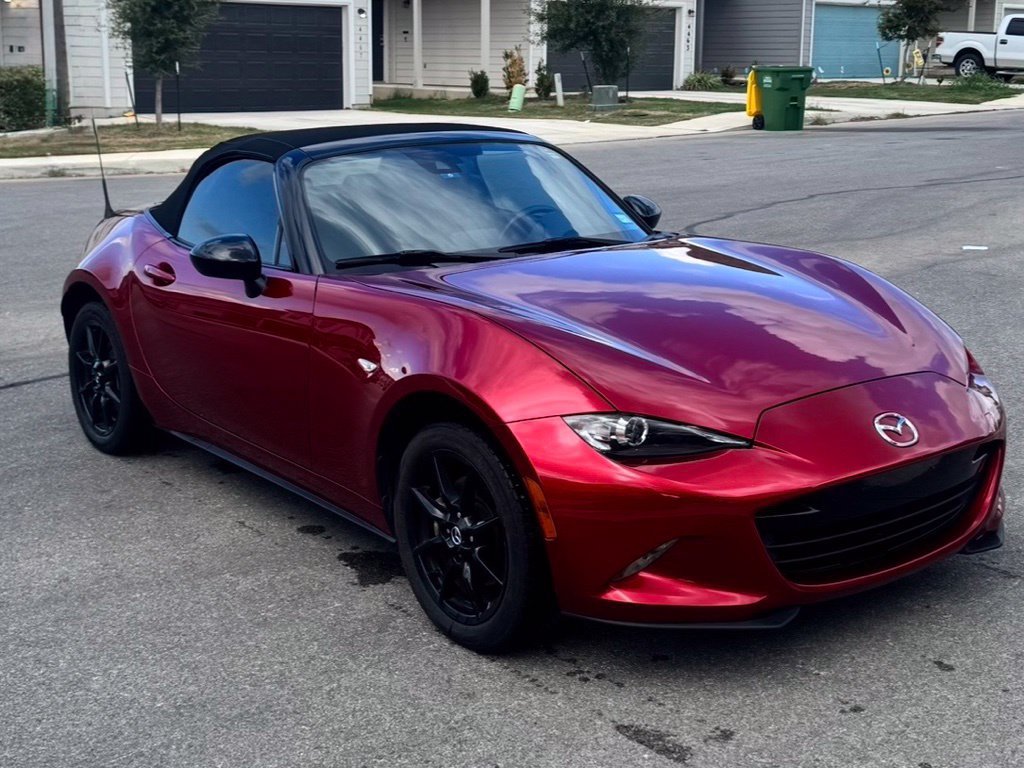 Used 2021 MAZDA MX-5 Miata Sport RWD image 2