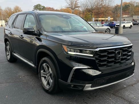 Certified 2025 Honda Pilot EX-L image 8