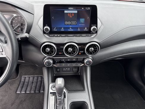 Used 2025 Nissan Sentra SV image 27