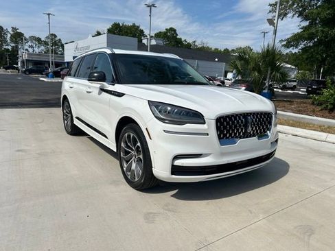 Used 2023 Lincoln Aviator Grand Touring w/ Equipment Group 301A AWD/4WD image 2
