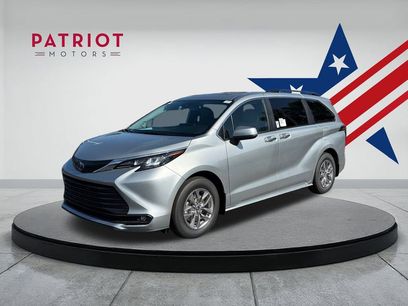 New 2025 Toyota Sienna XLE
