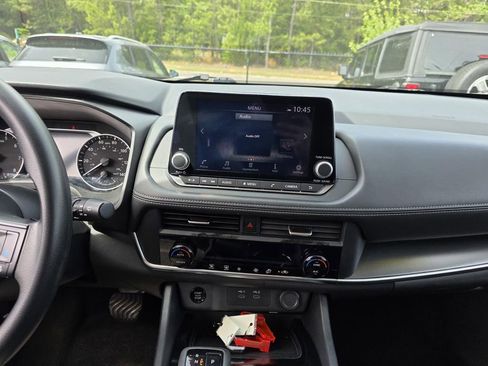 Used 2024 Nissan Rogue SV AWD/4WD image 25