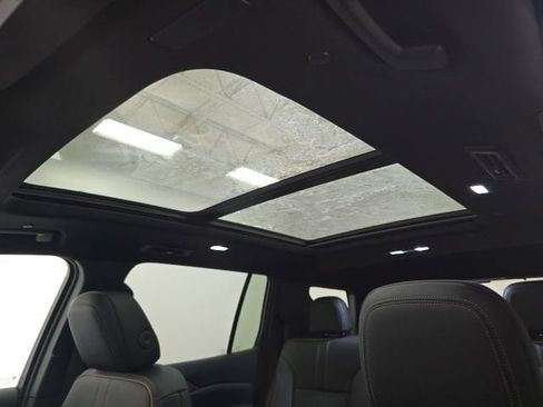 New 2026 Chevrolet Traverse High Country image 21