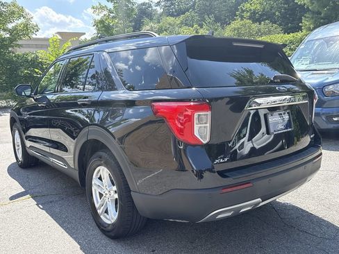 Used 2023 Ford Explorer XLT w/ Equipment Group 202A AWD/4WD image 5