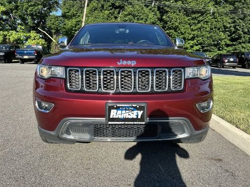 Used 2019 Jeep Grand Cherokee Limited AWD/4WD image 3