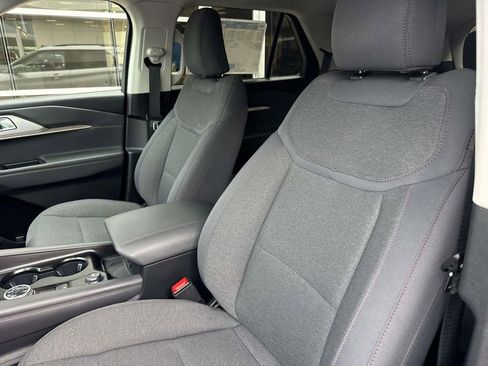 Used 2025 Ford Explorer Active image 22