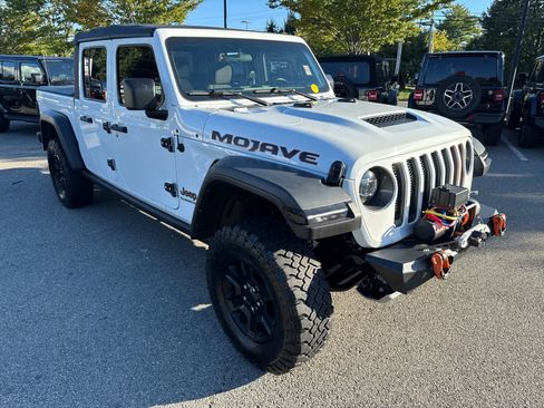 Used 2021 Jeep Gladiator Mojave w/ Trailer Tow Package image 8