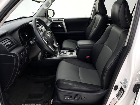 Used 2018 Toyota 4Runner SR5 Premium AWD/4WD image 11
