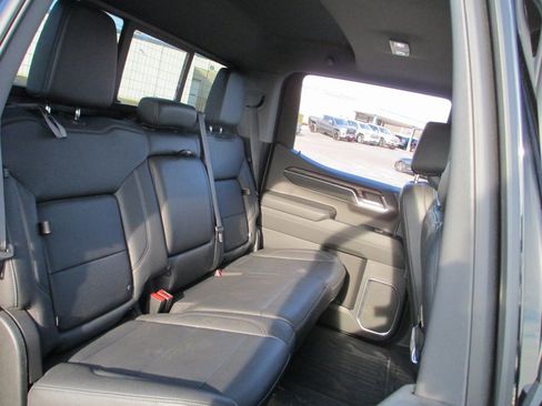 Certified 2022 GMC Sierra 1500 SLT w/ SLT Convenience Package image 23