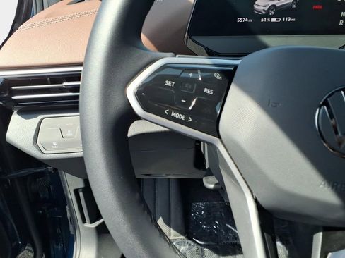 Used 2023 Volkswagen ID.4 Pro image 17