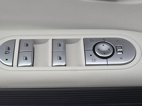 Used 2024 Hyundai Ioniq 5 SE image 23