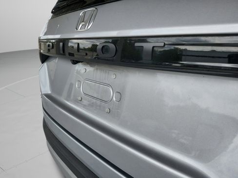 Used 2024 Honda Pilot EX-L image 29