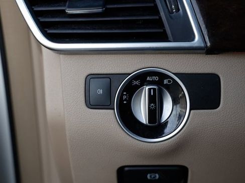 Used 2016 Mercedes-Benz GL 450 4MATIC image 48