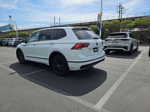 Used 2022 Volkswagen Tiguan SE R-Line image 7