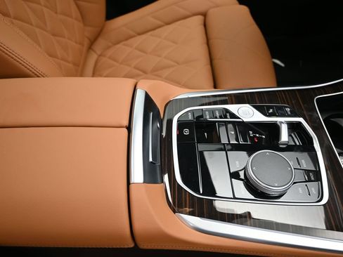 New 2026 BMW X5 sDrive40i image 27