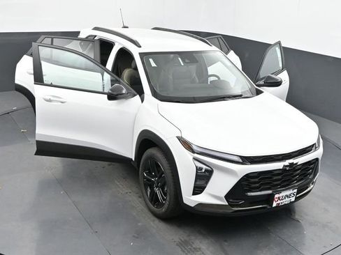 New 2026 Chevrolet Trax ACTIV FWD image 57