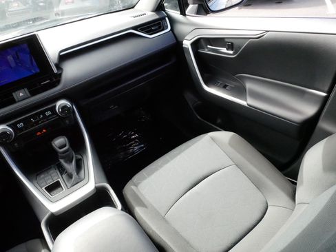 Certified 2025 Toyota RAV4 XLE AWD/4WD image 11