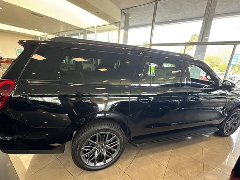 New 2026 Ford Expedition Max Platinum w/ Stealth Appearance Package AWD/4WD image 11