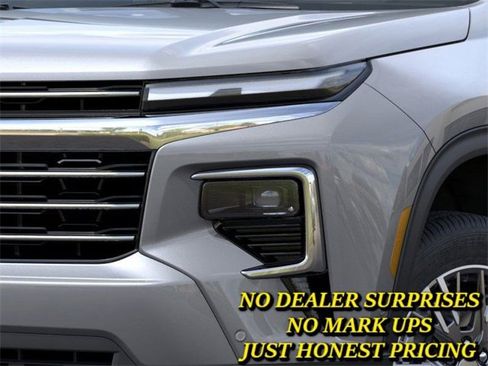 New 2025 Chevrolet Traverse LT w/ Enhanced Driving Package image 10