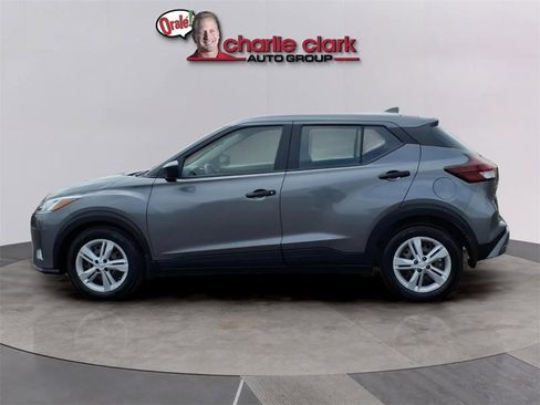 Used 2024 Nissan Kicks S image 2