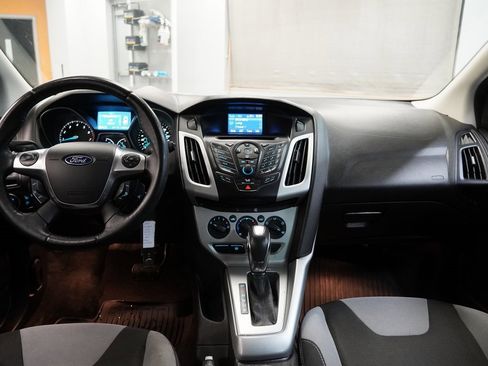 Used 2012 Ford Focus SE image 9