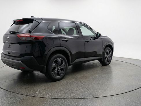 Used 2025 Nissan Rogue SV FWD image 9