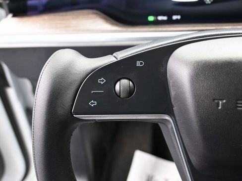 Used 2022 Tesla Model X image 20