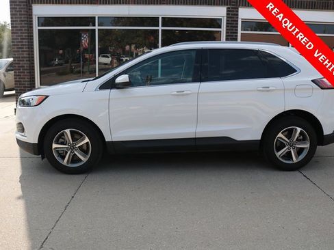 Used 2022 Ford Edge SEL w/ Convenience Package image 2