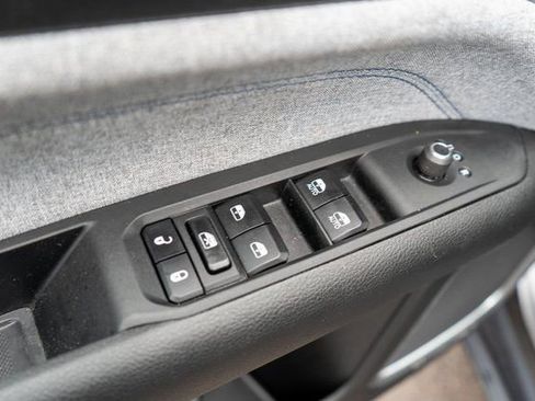 Used 2023 Jeep Compass Latitude w/ Convenience Group image 18