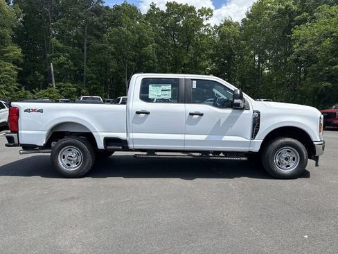 New 2026 Ford F250 XL AWD/4WD image 9
