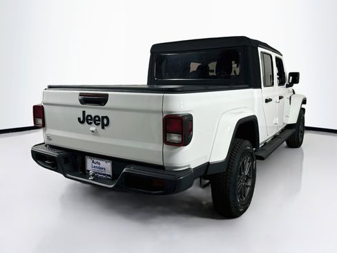 Used 2024 Jeep Gladiator Sport AWD/4WD image 5