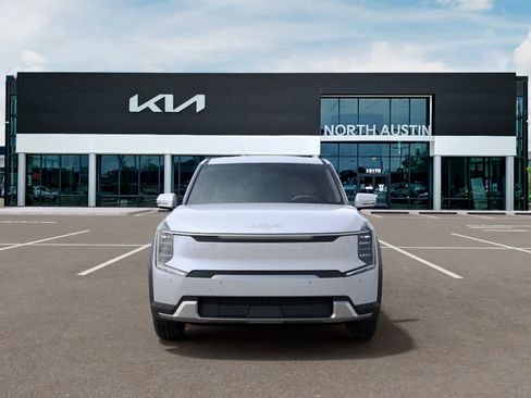 New 2026 Kia EV9 Light RWD image 2
