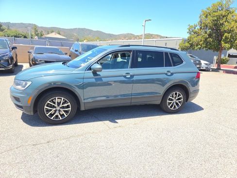 Used 2019 Volkswagen Tiguan SE w/ Panoramic Sunroof Package AWD/4WD image 2